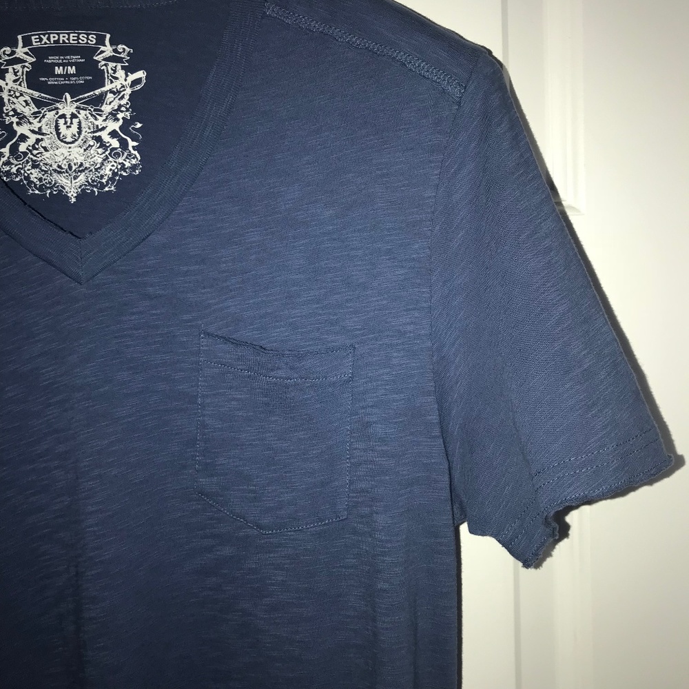 Short sleeve v-neck pocket tee, M